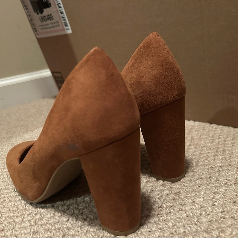 ✨Moving Sale✨ Women's Tan Block Heel Shoes